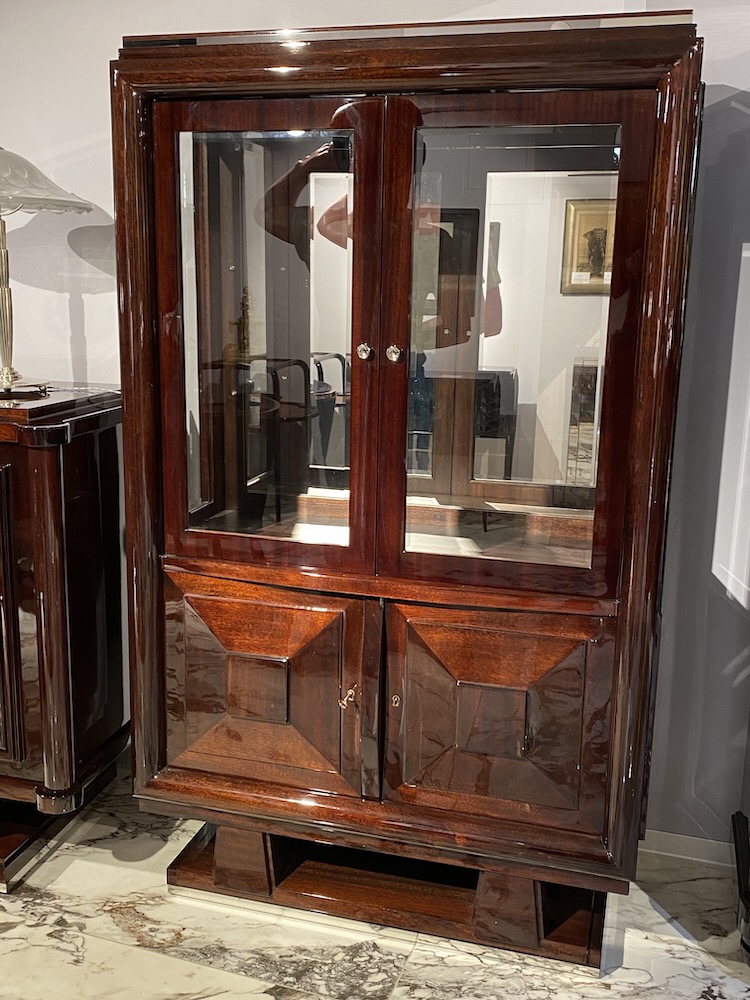 Vitrine Mahogany. Paris 1930 100x170x40 cm