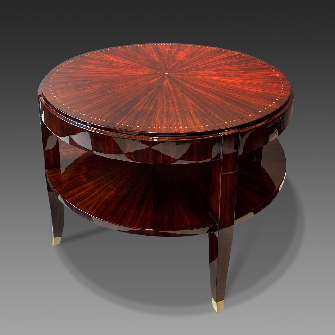 J.E.Ruhlmann attr. sidetable