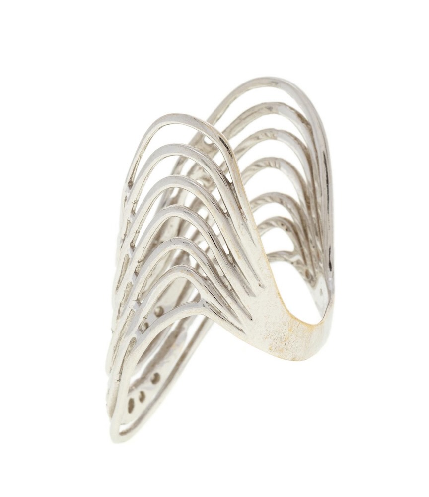 Ring aus 750er Weißgold mit Wellenmuster, besetzt mit Reihen von Diamanten im 8/8-Schliff, 52-12