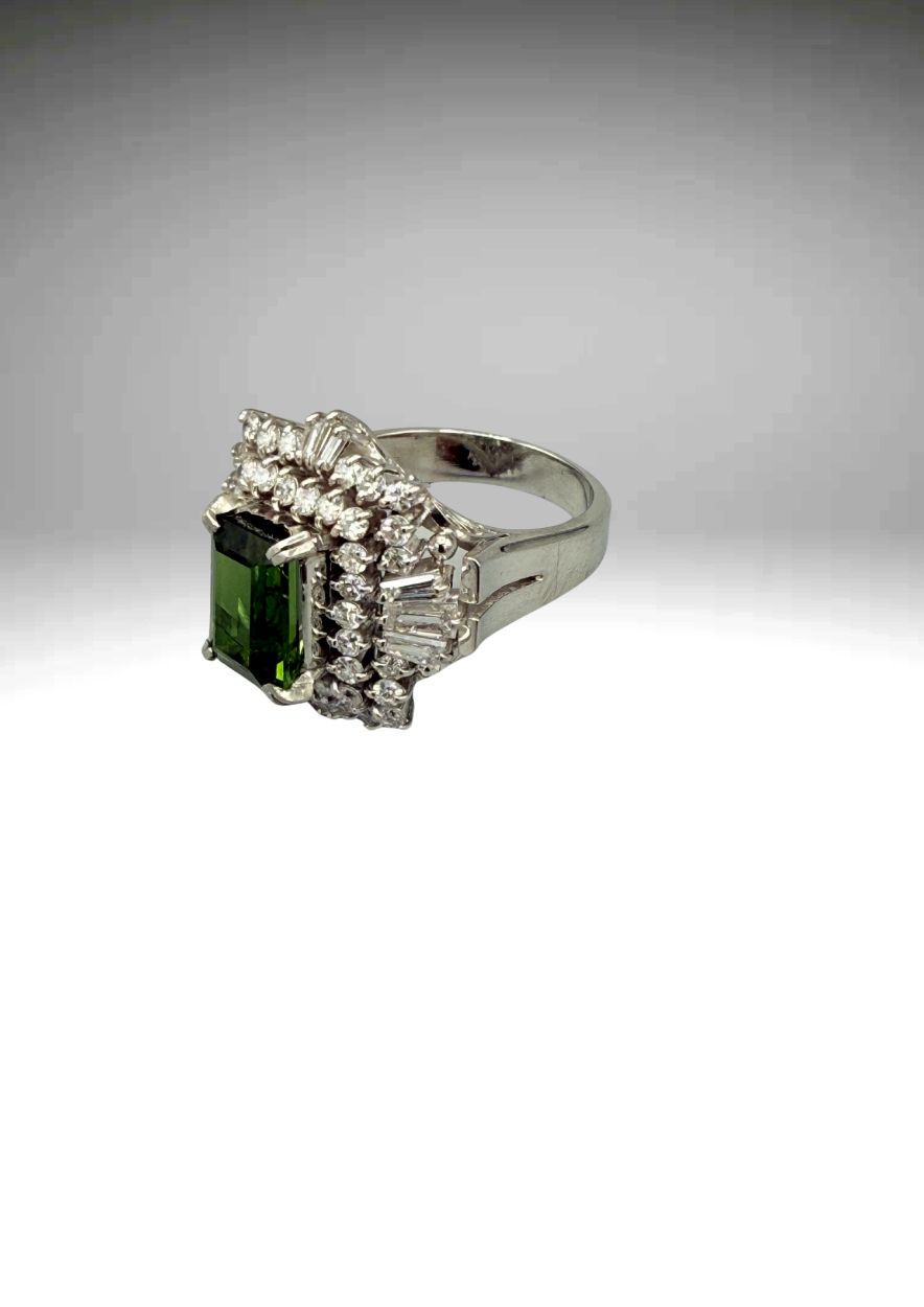 Ring Platin Turmalin/Diamanten Brillantschliff  51-11. 