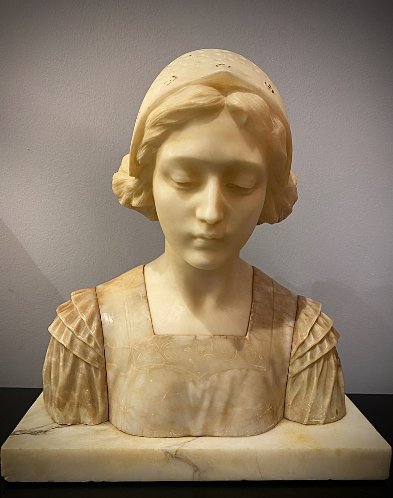 Mädchen Büste ca 1900.  Alabaster